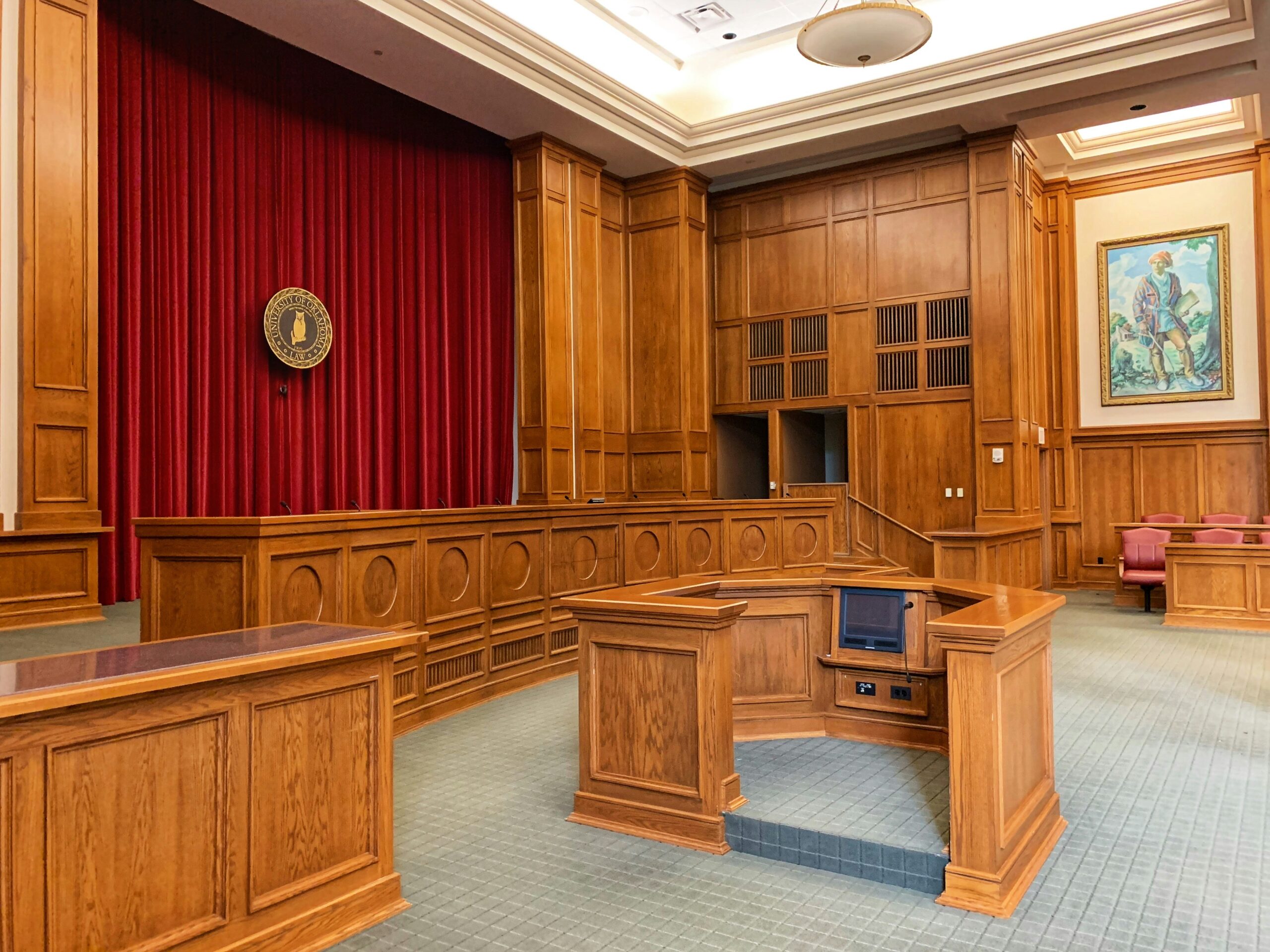 Civil Attorney vs. Civil Litigation Lawyer: What’s the Difference in Canada?